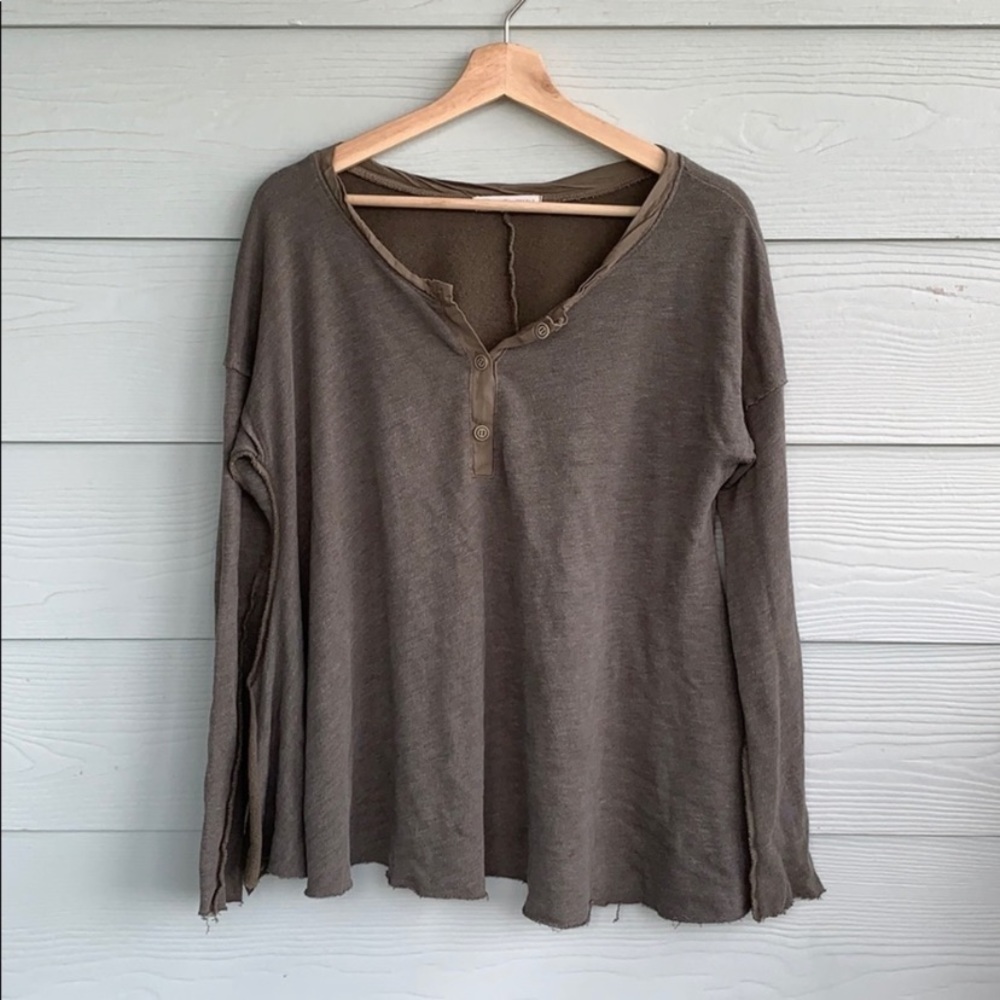 Urban Outfitters sweatshirt top | size S
